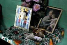 Altar donde la familia y vecinos le rezan a Wilmer Paredes.