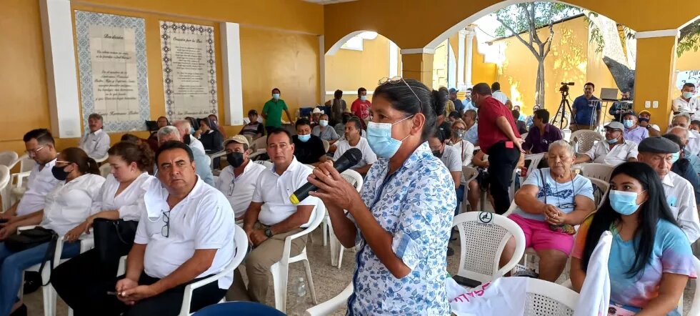 Mesa frente a la Minería Metálica en El Salvador Mina Cerro Blanco Acafremin