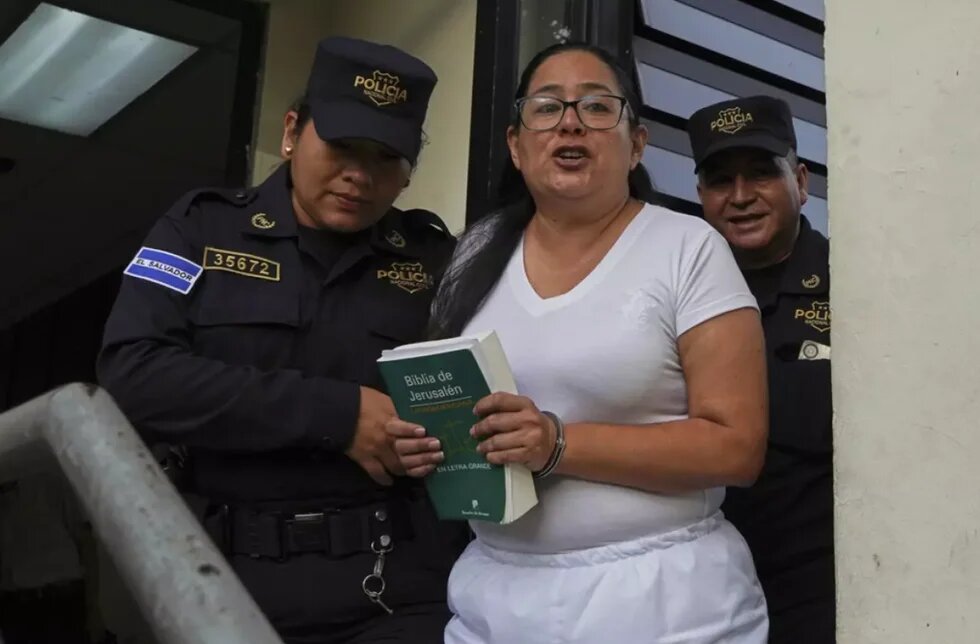 La Defensora de Derechos Humanos Ruth Lopez es detenida